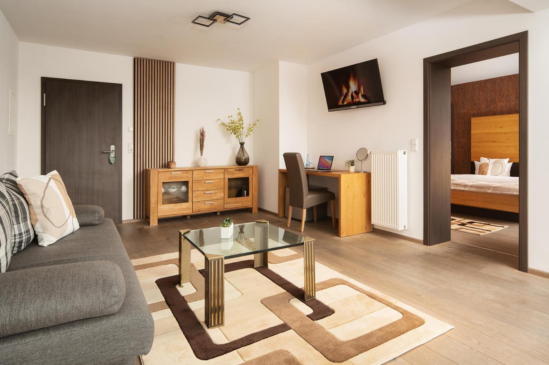 Hotel Vier Jahreszeiten Therme & Kliniken Bad Krozingen Naehe Freiburg & Schwarzwald Ideal Fuer Wellness Kur & Business Ausfluege 24H Check In- Wlan & Parken Gratis 외부 사진