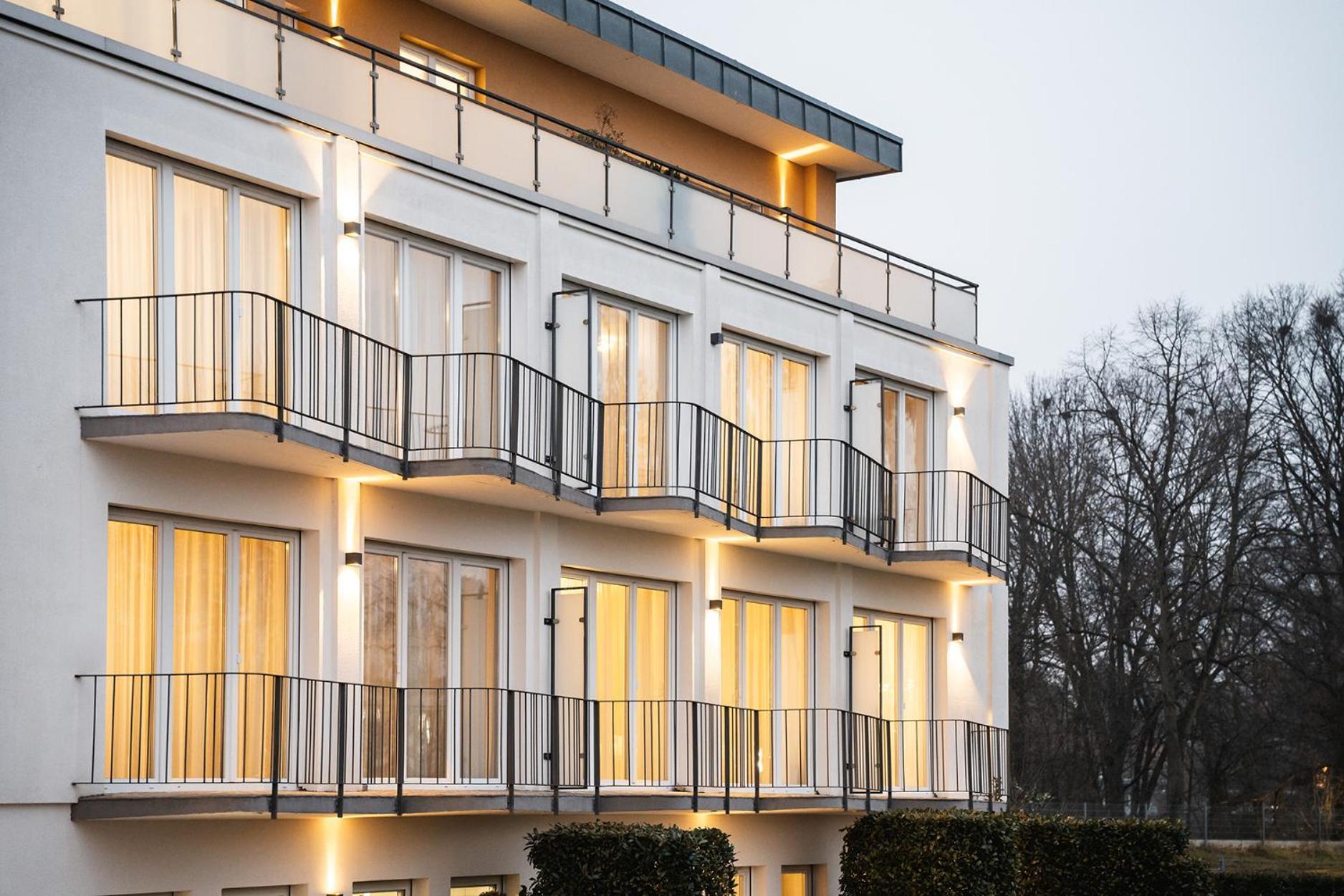 Hotel Vier Jahreszeiten Therme & Kliniken Bad Krozingen Naehe Freiburg & Schwarzwald Ideal Fuer Wellness Kur & Business Ausfluege 24H Check In- Wlan & Parken Gratis 외부 사진