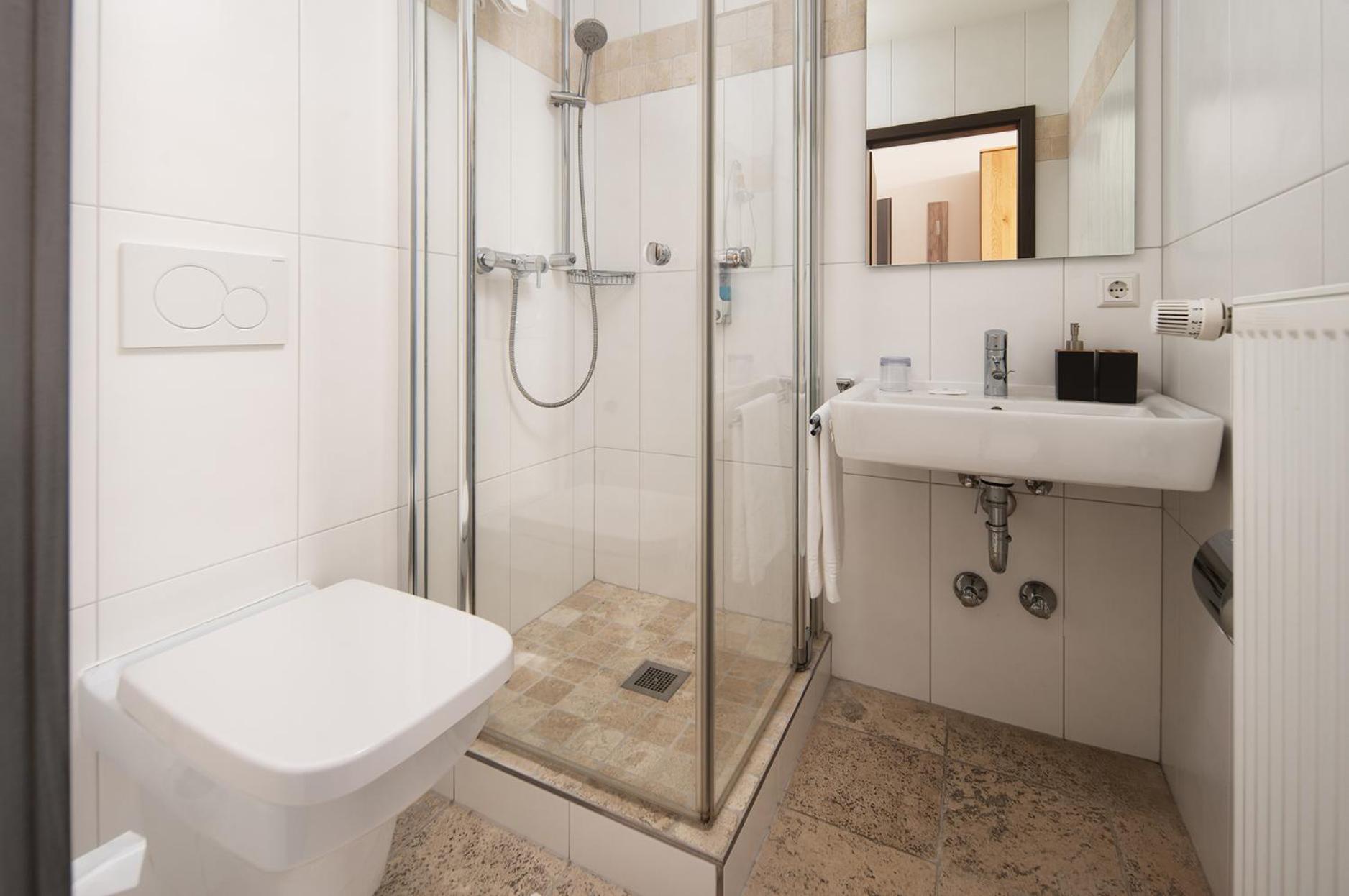 Hotel Vier Jahreszeiten Therme & Kliniken Bad Krozingen Naehe Freiburg & Schwarzwald Ideal Fuer Wellness Kur & Business Ausfluege 24H Check In- Wlan & Parken Gratis 외부 사진