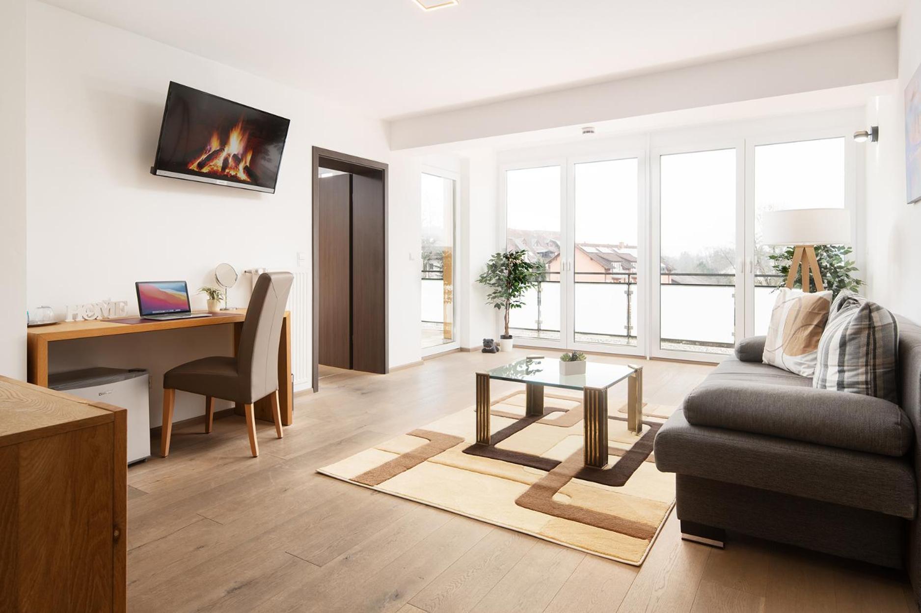 Hotel Vier Jahreszeiten Therme & Kliniken Bad Krozingen Naehe Freiburg & Schwarzwald Ideal Fuer Wellness Kur & Business Ausfluege 24H Check In- Wlan & Parken Gratis 외부 사진