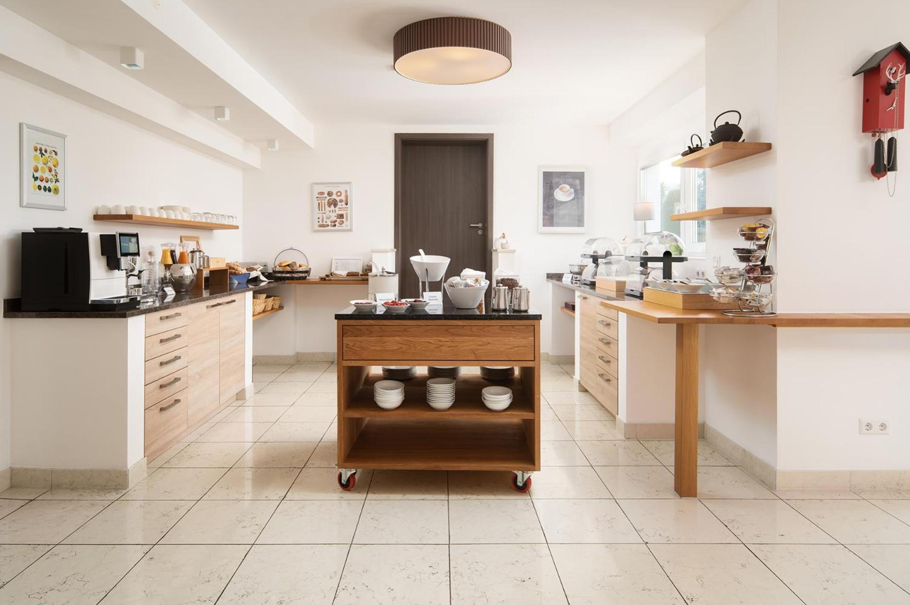 Hotel Vier Jahreszeiten Therme & Kliniken Bad Krozingen Naehe Freiburg & Schwarzwald Ideal Fuer Wellness Kur & Business Ausfluege 24H Check In- Wlan & Parken Gratis 외부 사진