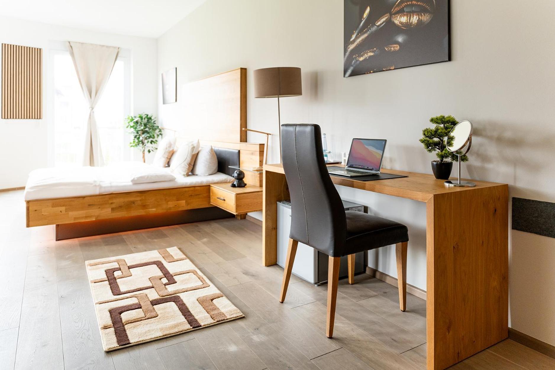 Hotel Vier Jahreszeiten Therme & Kliniken Bad Krozingen Naehe Freiburg & Schwarzwald Ideal Fuer Wellness Kur & Business Ausfluege 24H Check In- Wlan & Parken Gratis 외부 사진